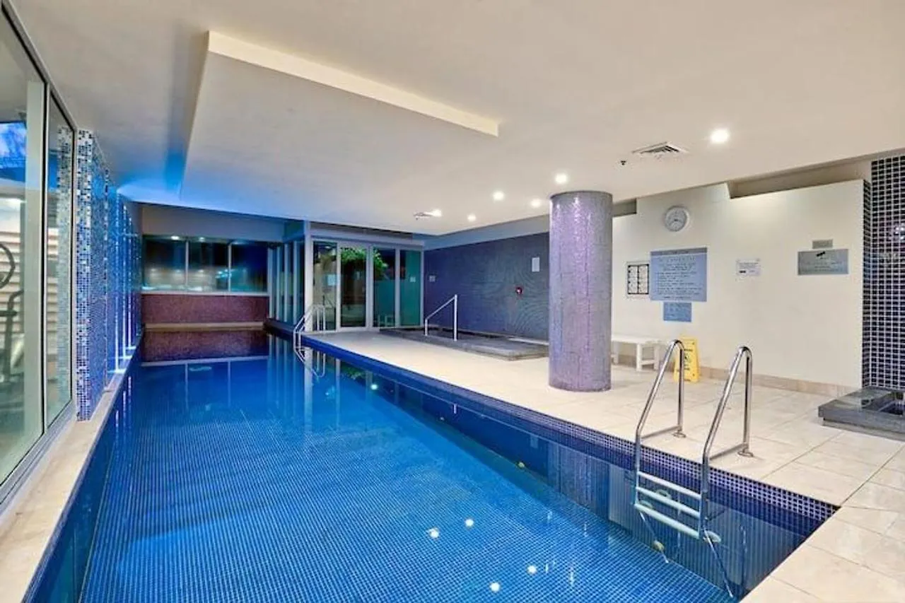 Belle Escapes - Glenelg Skyline Penthouse Apartment 0*,  Australia